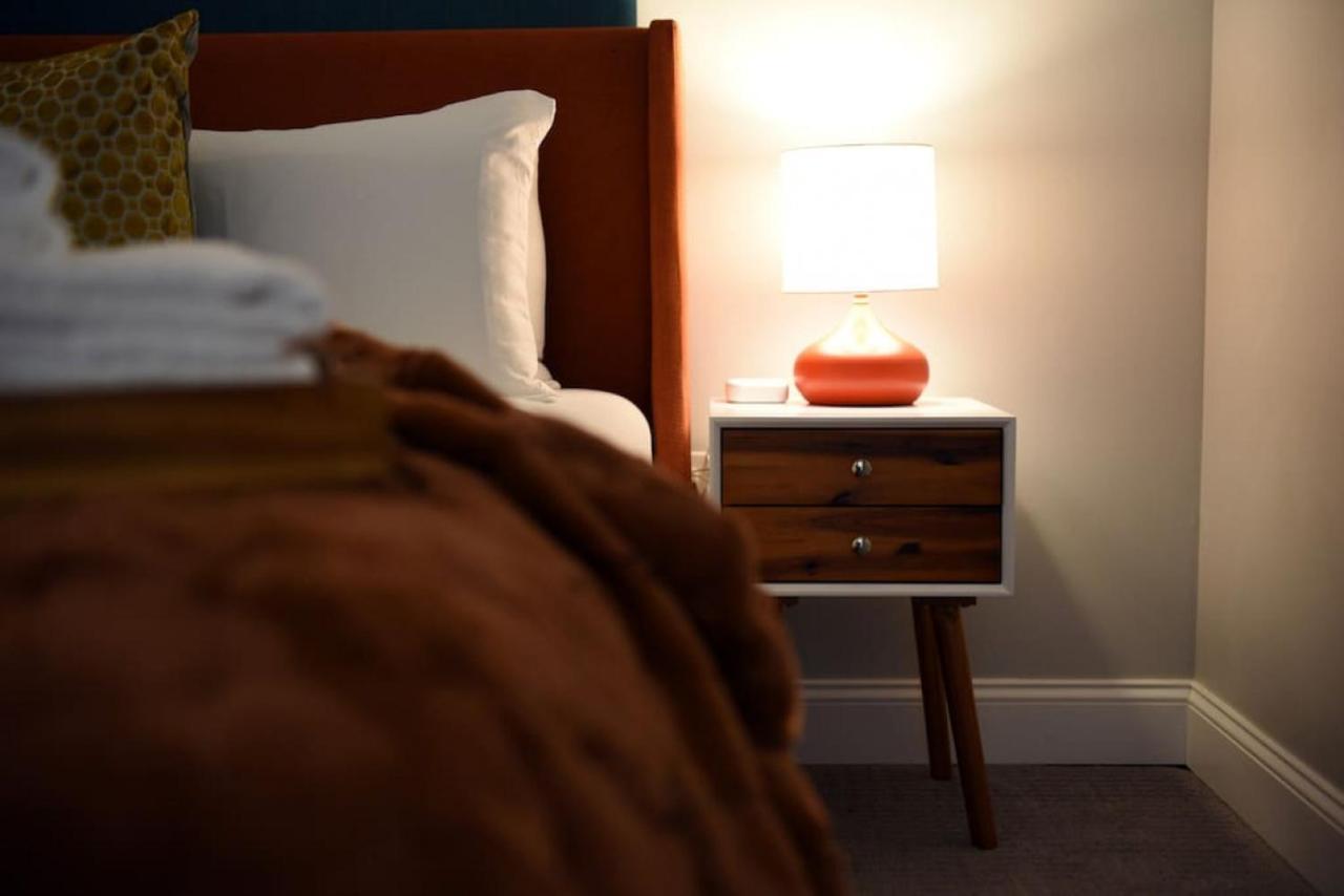 Hostwise Stays - The Washington At Chatham - Free Parking, Private Gym, Skyline Views! Піттсбург Екстер'єр фото
